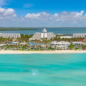 5* Resort The Pyramid By Oasis